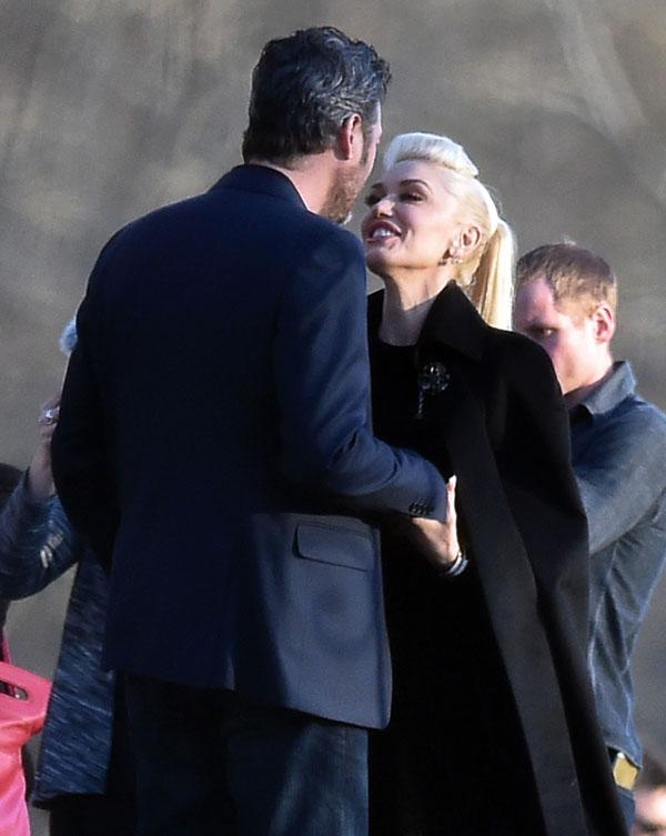 Gwen stefani blake shelton engagement