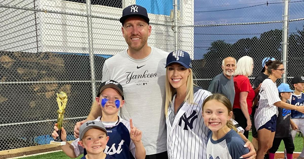 Photo of Todd Frazier, his wife, Jackie, and their three kids.