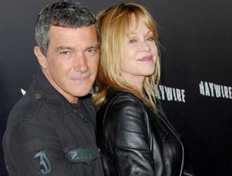 Antonio banderas melanie griffith july20.jpg