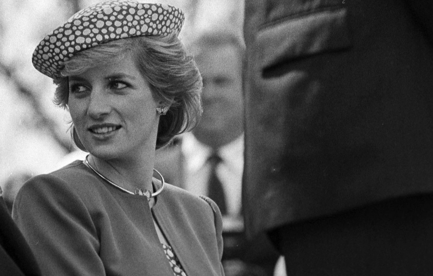 new notes reveal princess diana predicted car accident