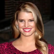 2010__03__jessica_simpson_march15news 222×225.jpg