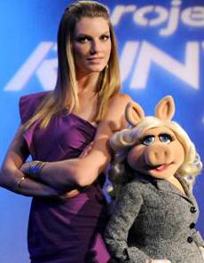 Miss piggy project runway.jpg