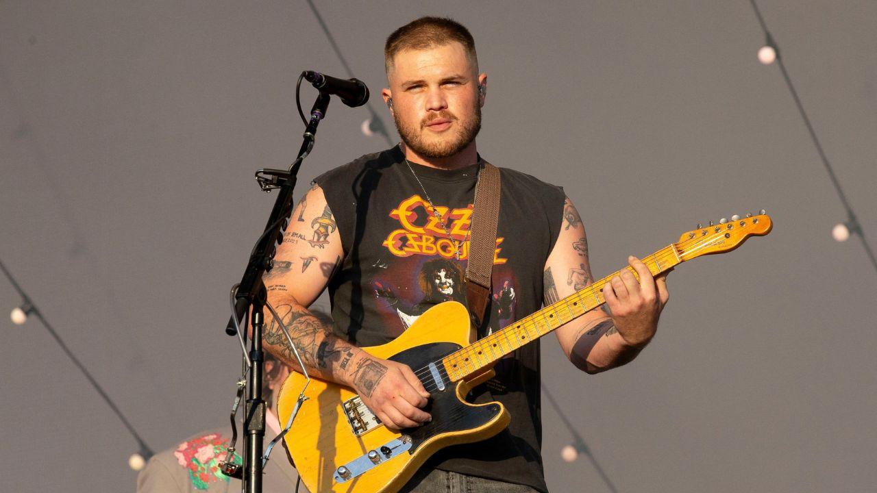 Image of Zach Bryan wore a 'Free Palestine' T-shirt for the second consecutive night during his tour.
