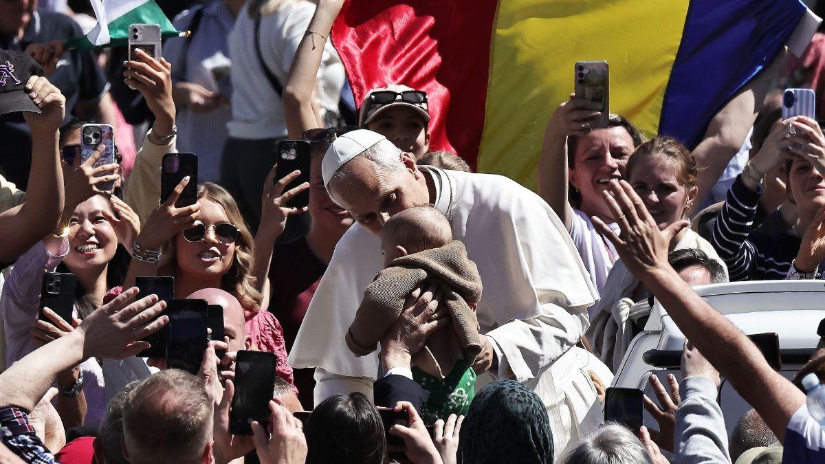 Image of His direct tone fueled faster reactions across media and politics.