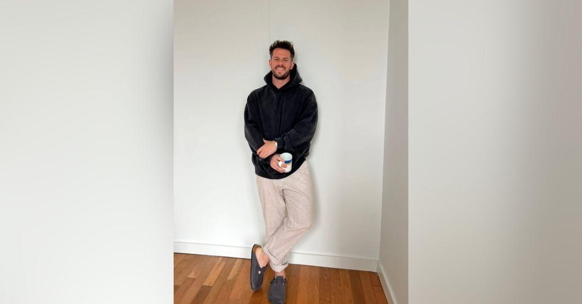 bachelor mansion takeover cast revealed photos