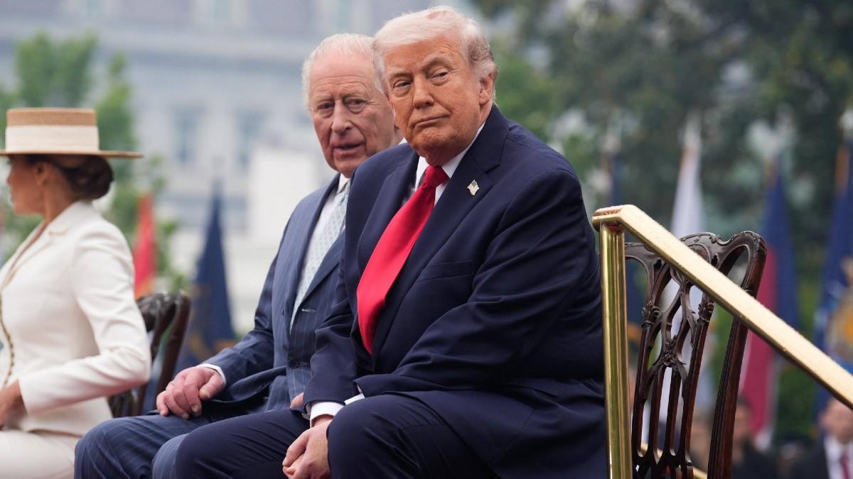 image of Observers have noted signs consistent with neurological issues, such as an abnormal gait.