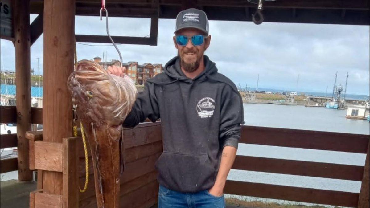 deadliest catch star todd meadows overboard accident death what to know