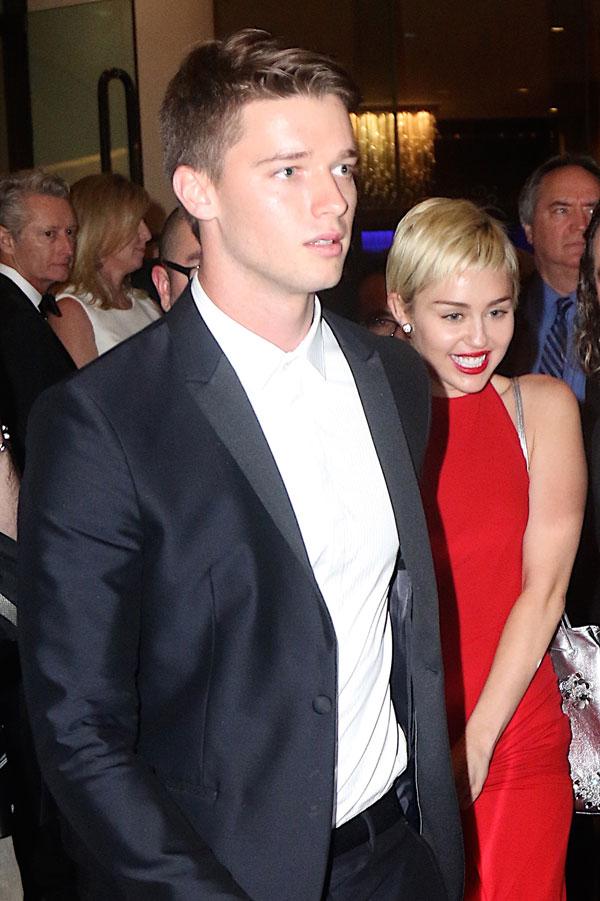 Miley cyrus patrick Schwarzenegger make up 02