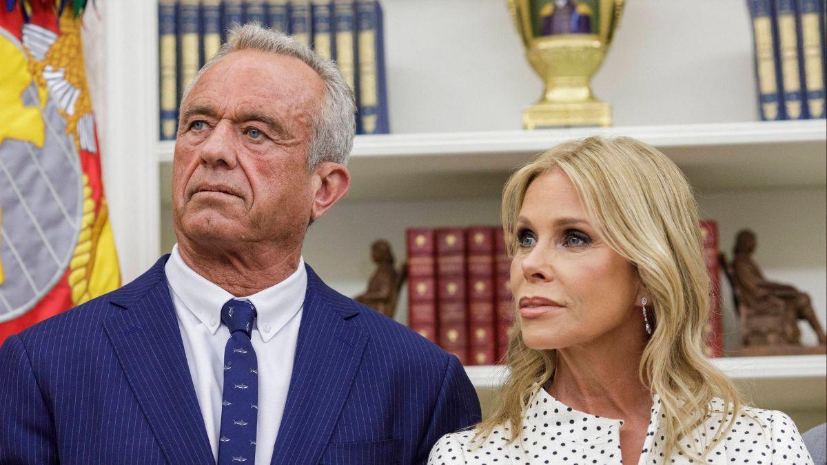 photo of cheryl hines and husband robert f. kennedy jr.