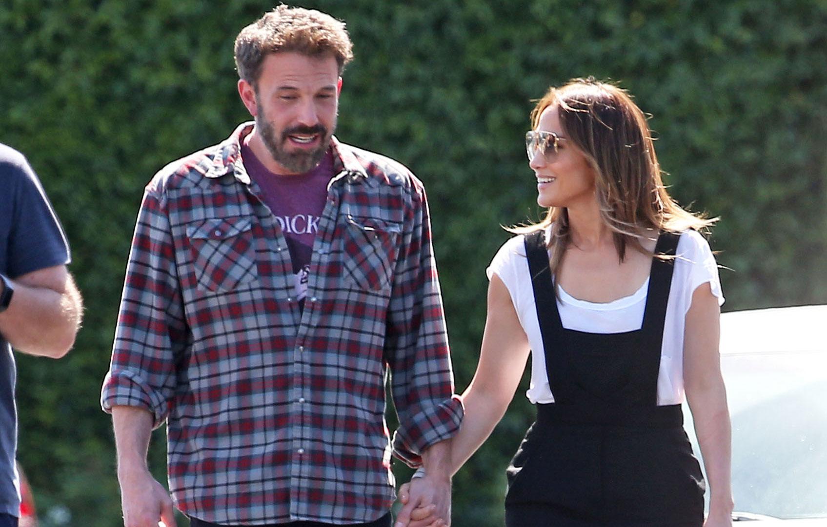 ennifer lopez rushed marriage to ben affleck feared now husband would get cold feet