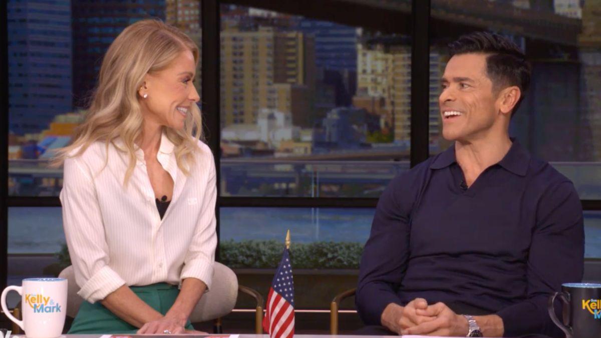 Photo of Kelly Ripa and Mark Consuelos