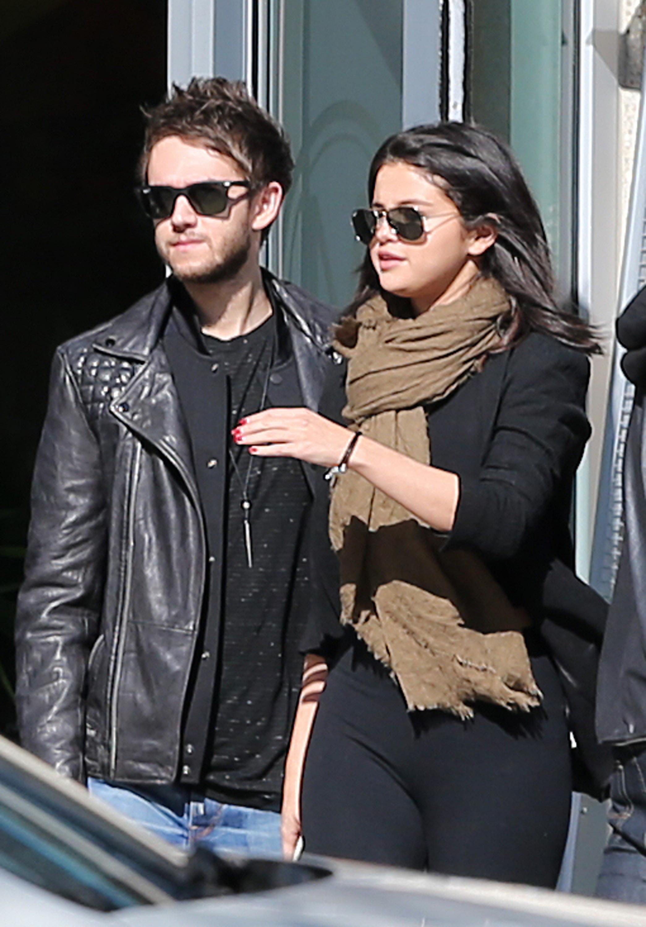 EXCLUSIVE: INF &#8211; Selena Gomez Leaves A Restaurant With New Boyfriend Zedd