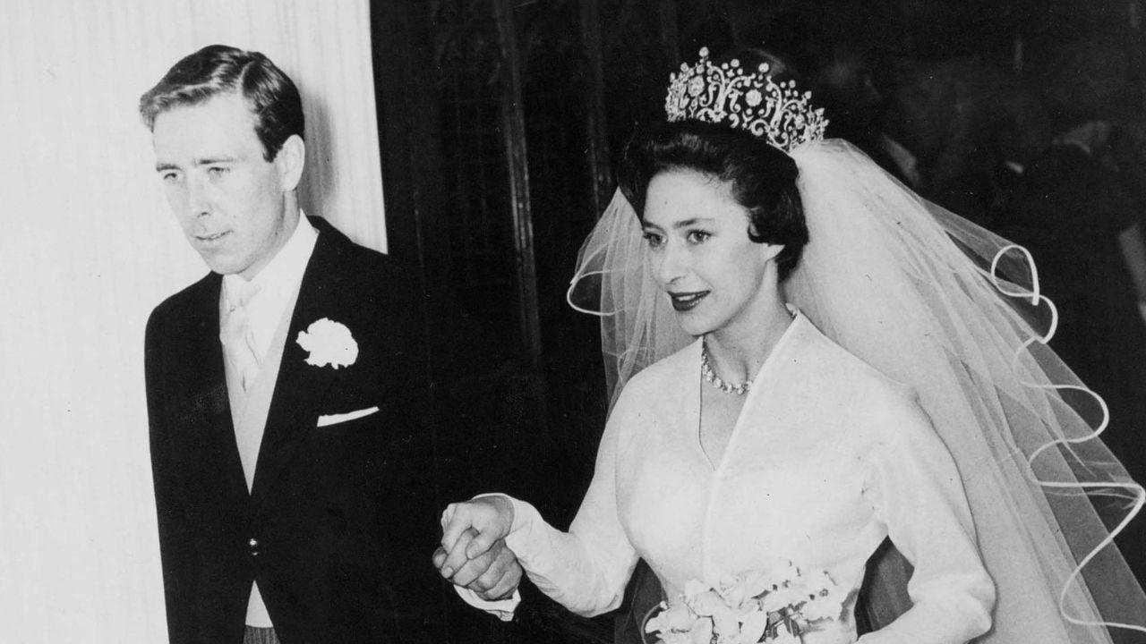 image of royal family