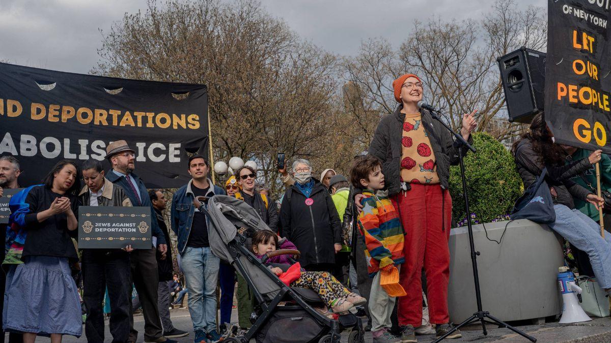 image of Many U.S. citizens have been protesting ICE's operations.