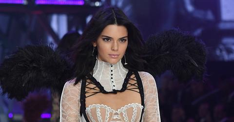 2016 Victoria’s Secret Fashion Show in Paris – Show