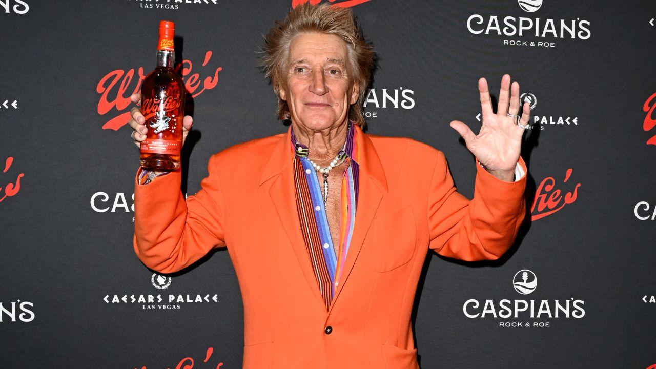 Image of Rod Stewart reportedly canceled the remainder of his U.S. Tour after undergoing heart surgery.