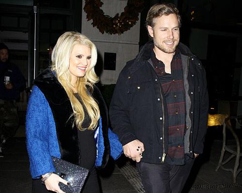 Jessica simpson dec1 6m_ _2.jpg