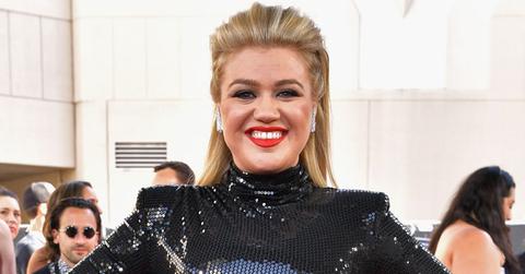 elly-Clarkson-Billboard-Music-Awards-PP