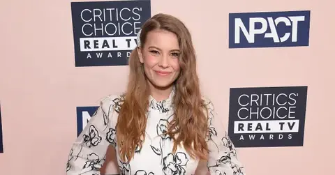 bindi irwin endometriosis so painful thought had miscarriage