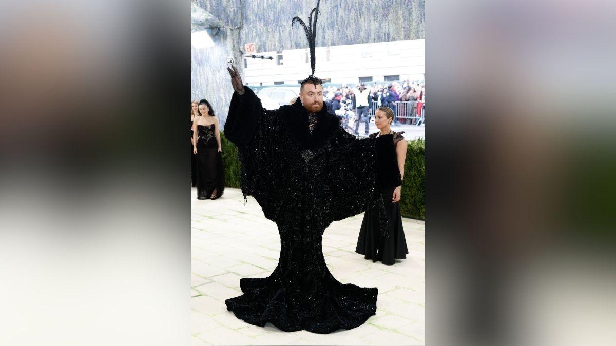 met gala  craziest outfits photos