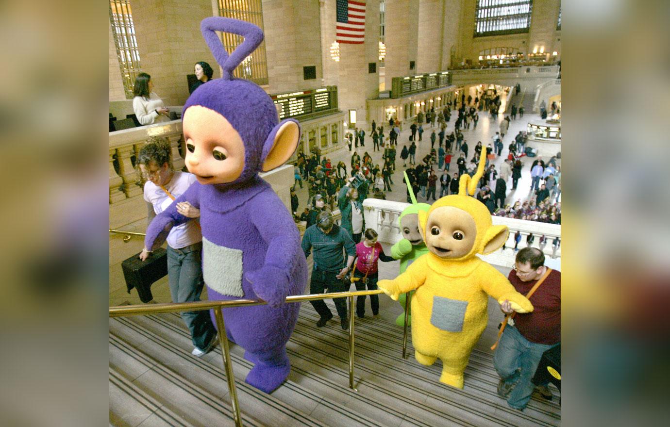 teletubbies tinky winky actor simon shelton barnes dies 52 02