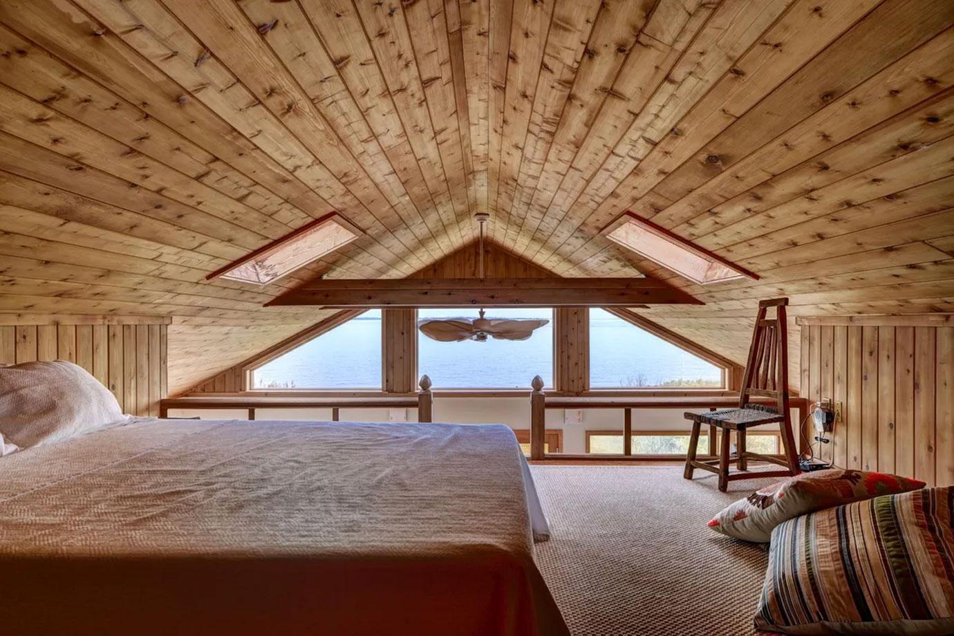 Sex And The City's Kim Cattrall Lists Hamptons Cottage