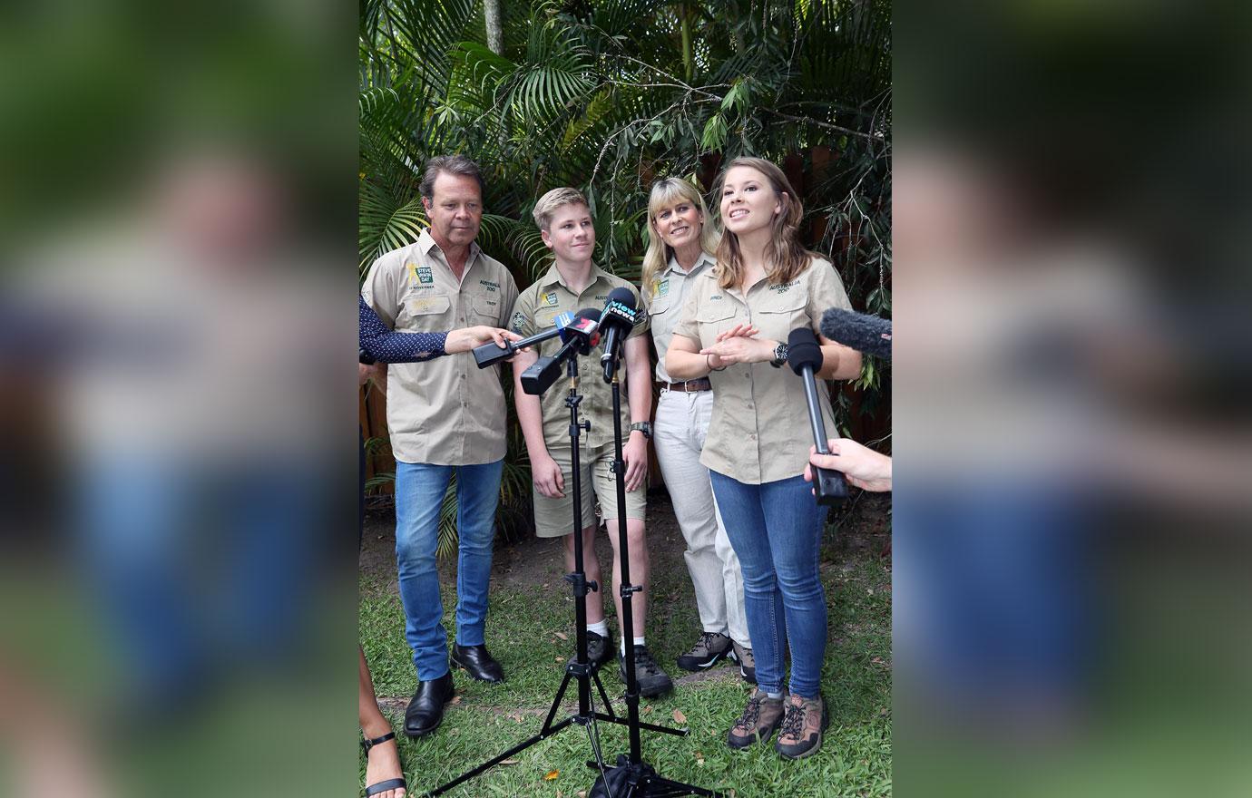 steve irwin day australia zoo terri bindi robert pics 06