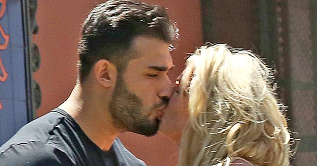 Britney Spears Kisses Boyfriend Sam Asghari On Lunch Date