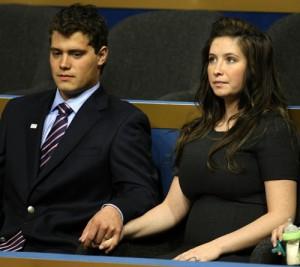 2010__08__Levi_Johnston_Bristol_Palin_July19newsne 300&#215;267.jpg