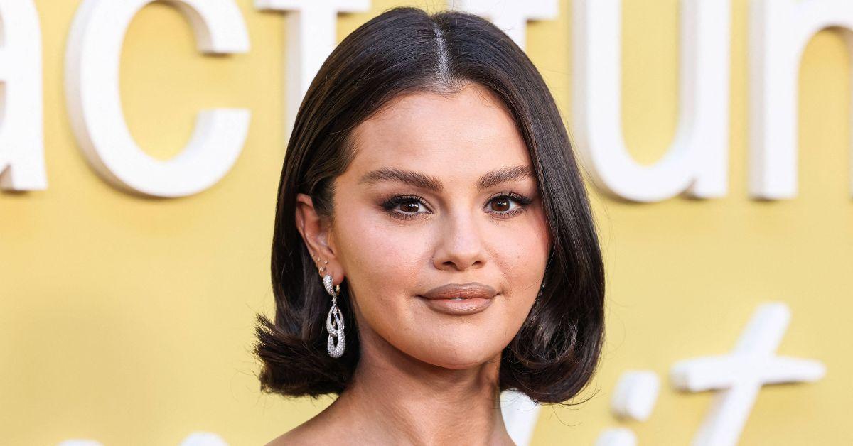 Selena Gomez’s Bold Look Divides Fans At 2026 Golden Globes Red Carpet