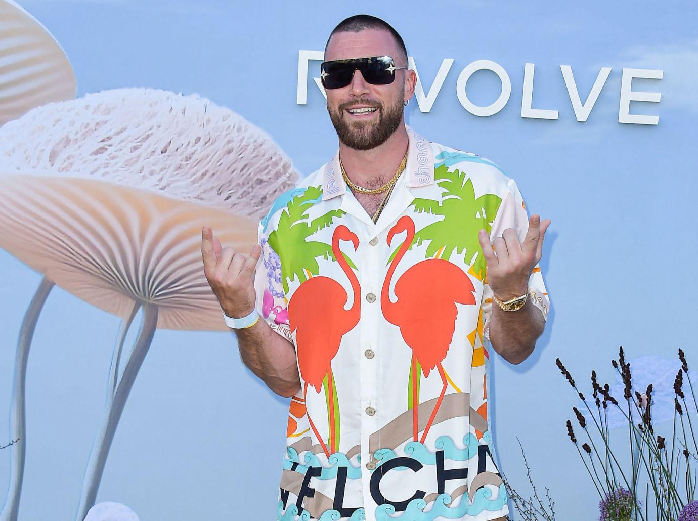 travis kelce taken aback jana kramer claiming always drunk attention