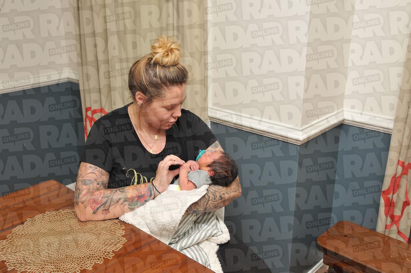 EXCLUSIVE: Kailyn Lowry seen for the first time since giving birth to new baby boy