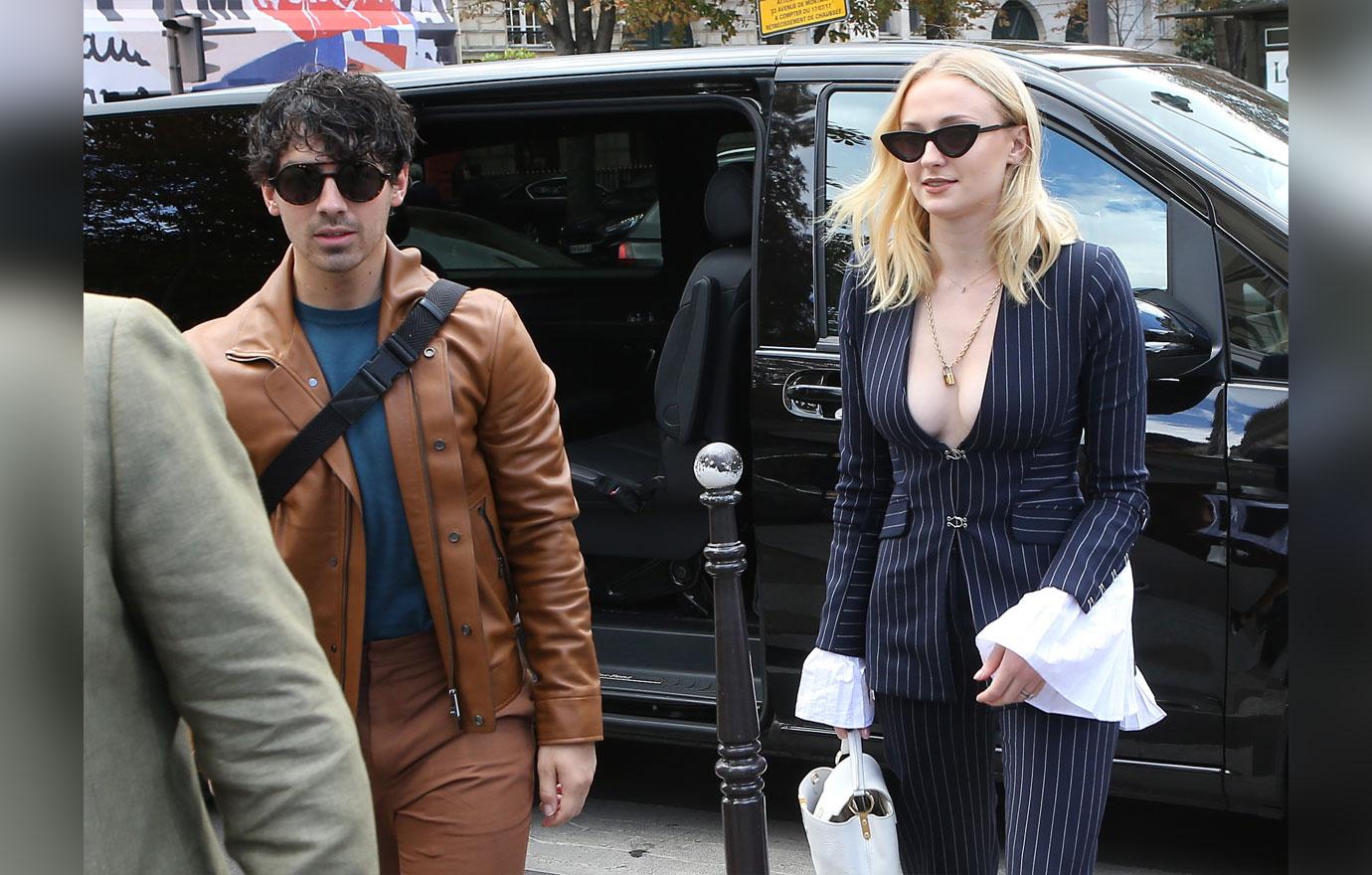 Joe Jonas & Sophie Turner Finally Make First Red Carpet Appearance  Together!: Photo 4157719, Fashion, Joe Jonas, Sophie Turner Photos