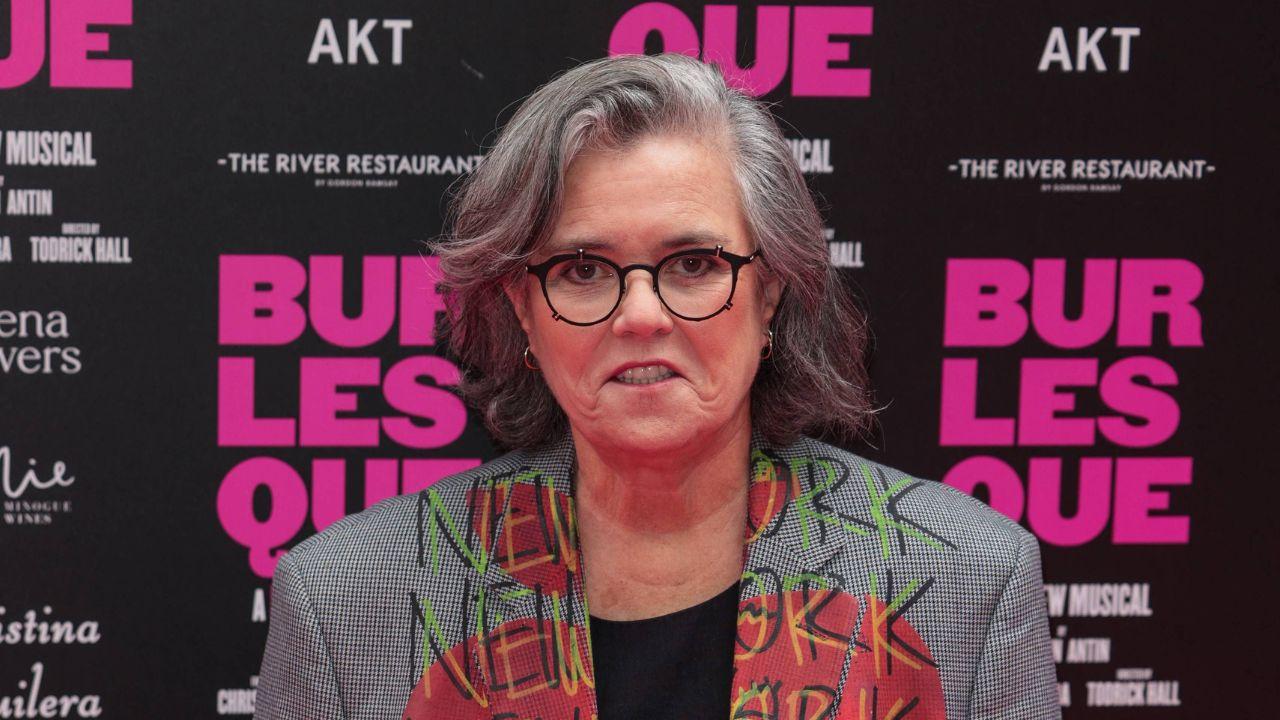 Image of Rosie O’Donnell gradually increased her Mounjaro dosage to manage her weight loss and minimize side effects.