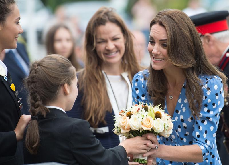 prince william and kate middleton helping old man