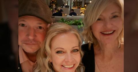 Photo of Nate Richert, Melissa Joan Hart and Beth Broderick