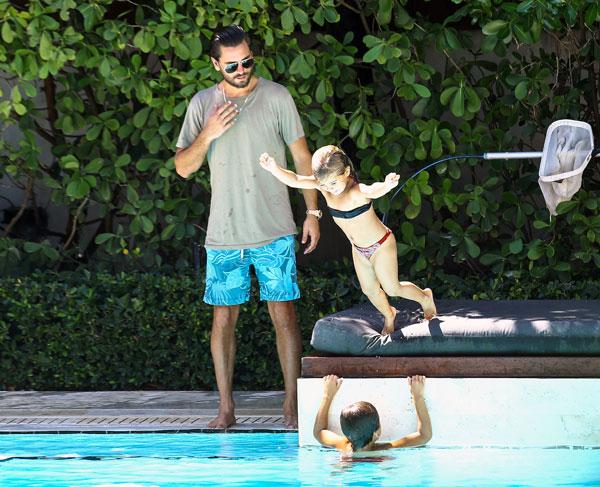 kourtney kardashian pool date kids