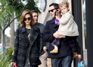 2010__12__139_Alba_Jessica_122610a 300×216.jpg