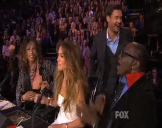 Steven Tyler Reenacts Jennifer Lopez's Oscars Nip Slip on 'American Idol'!