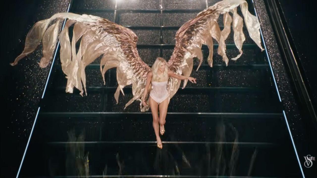 Image of Gigi Hadid revealed that some Victoria's Secret wings can weigh more than 75 pounds.