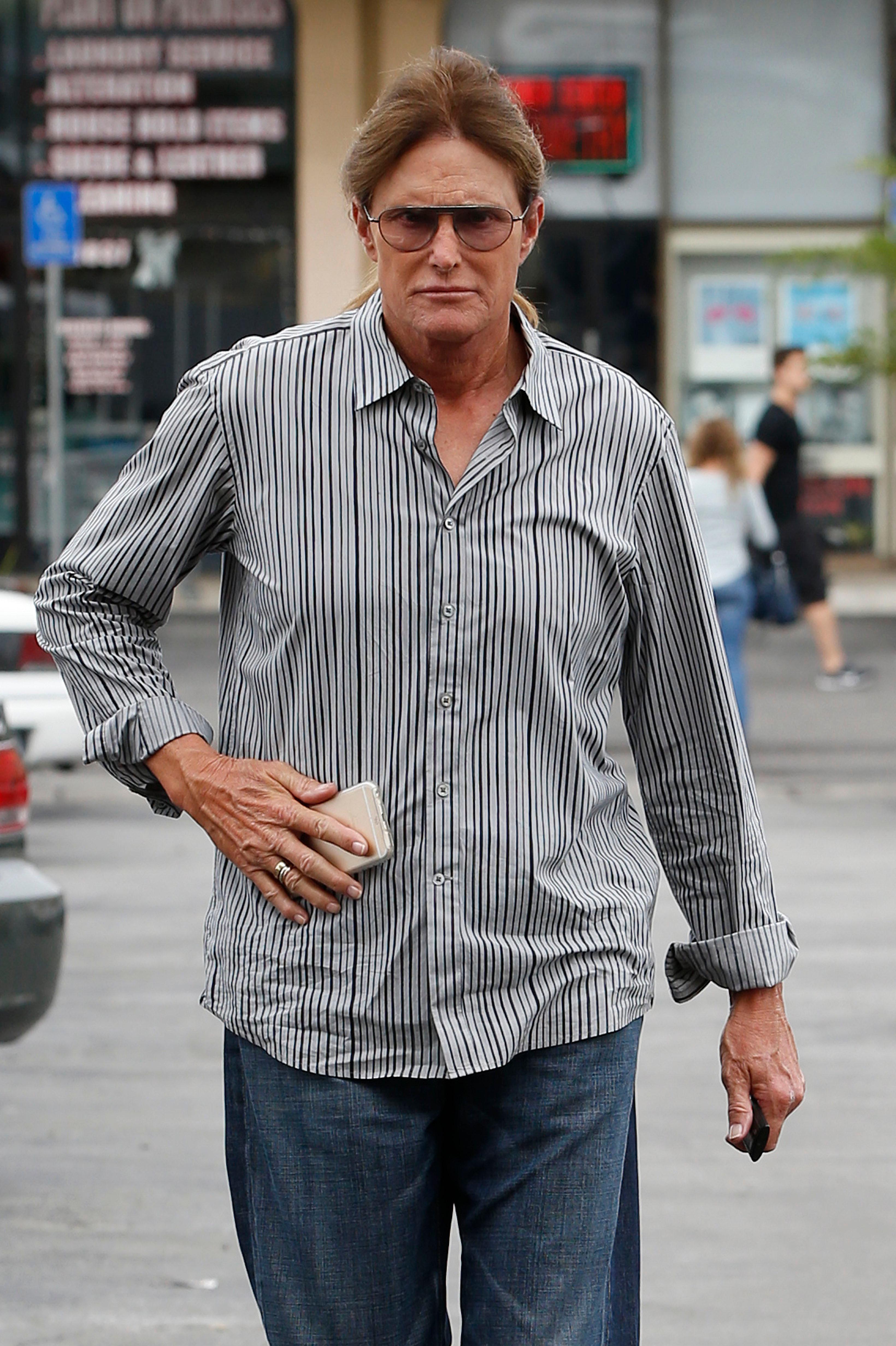 Bruce Jenner joins step daughters Kim, Khloe and Kourtney for lunch