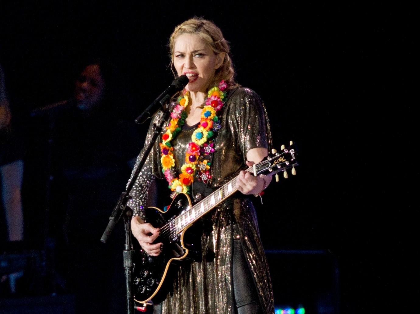 madonna doesnt want cancel tour permanently after health crisis