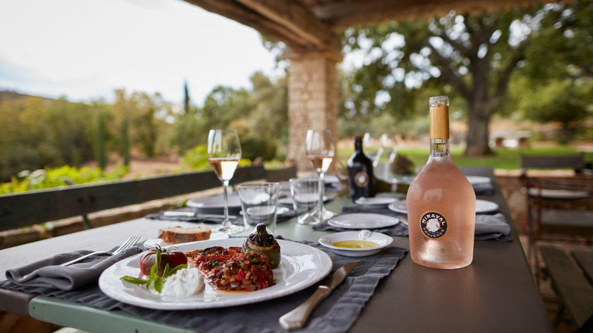 Image of Experts said trial timing became a strategic battleground.