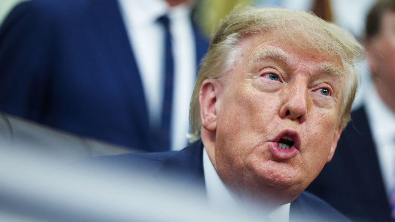 Photo of Trump has been back and forth on his feelings about Taylor. 