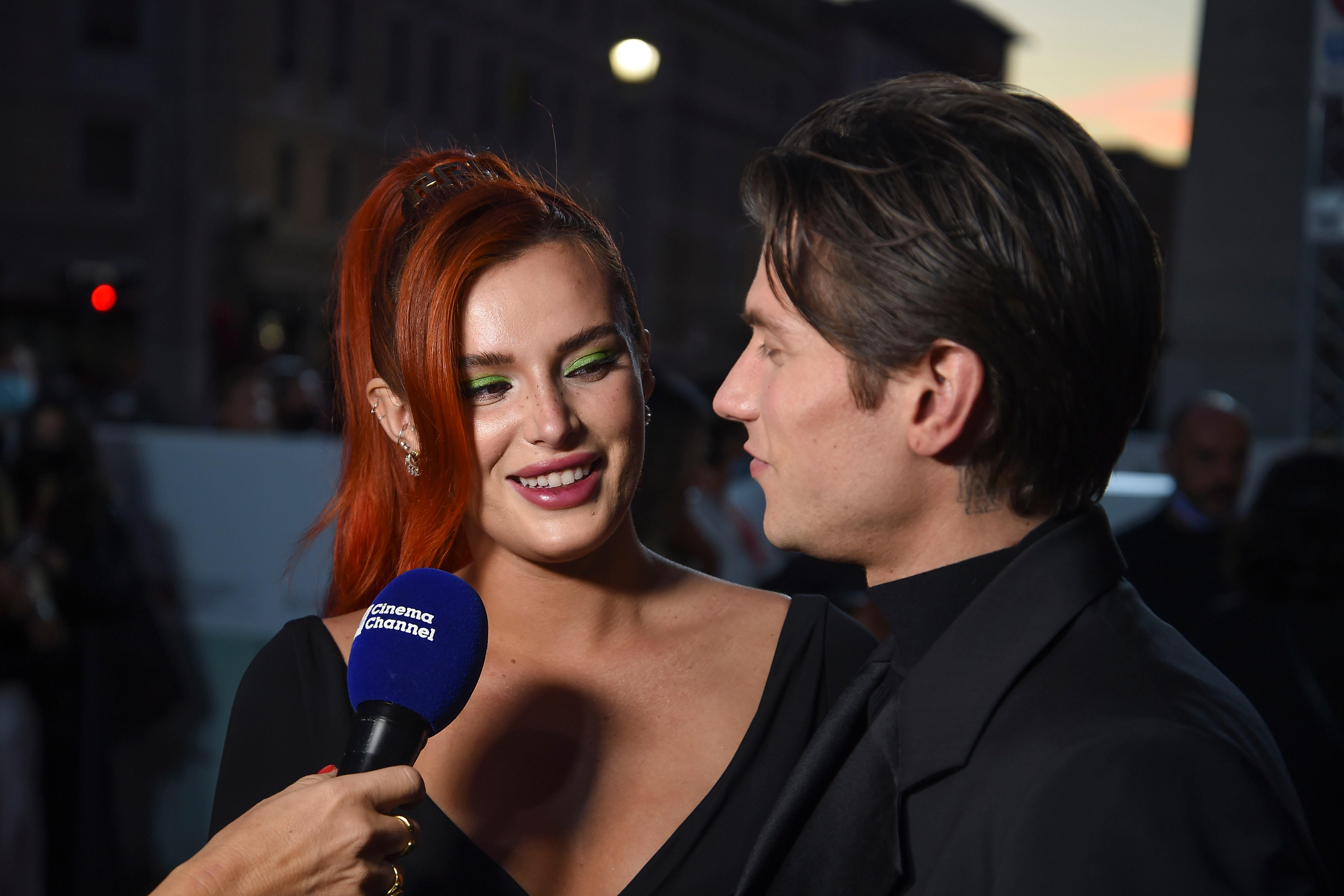 Bella Thorne Gushes Over Working With Fiance Benjamin Mascolo