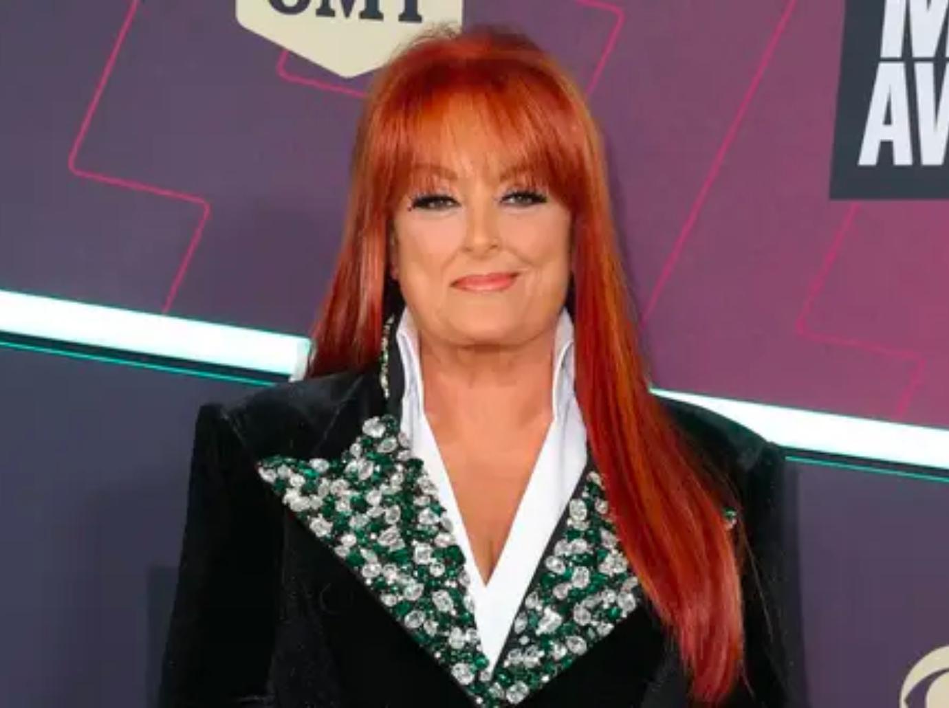 Wynonna Judd Pays Tribute To Mom Naomi At People's Choice Awards