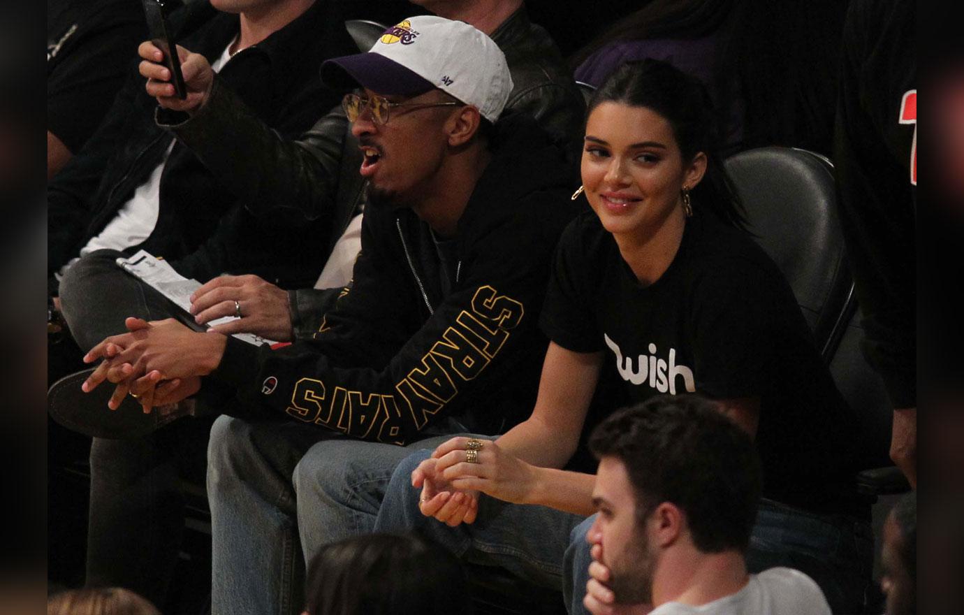 Kendall Jenner Makes an Outfit Change During Lakers-Rockets Basketball Game:  Photo 4167962, Kendall Jenner Photos