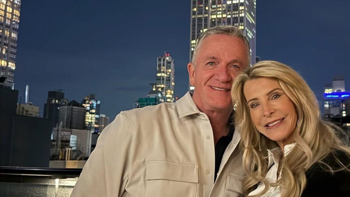 photo of Joan Vassos & Chock Chapple. 