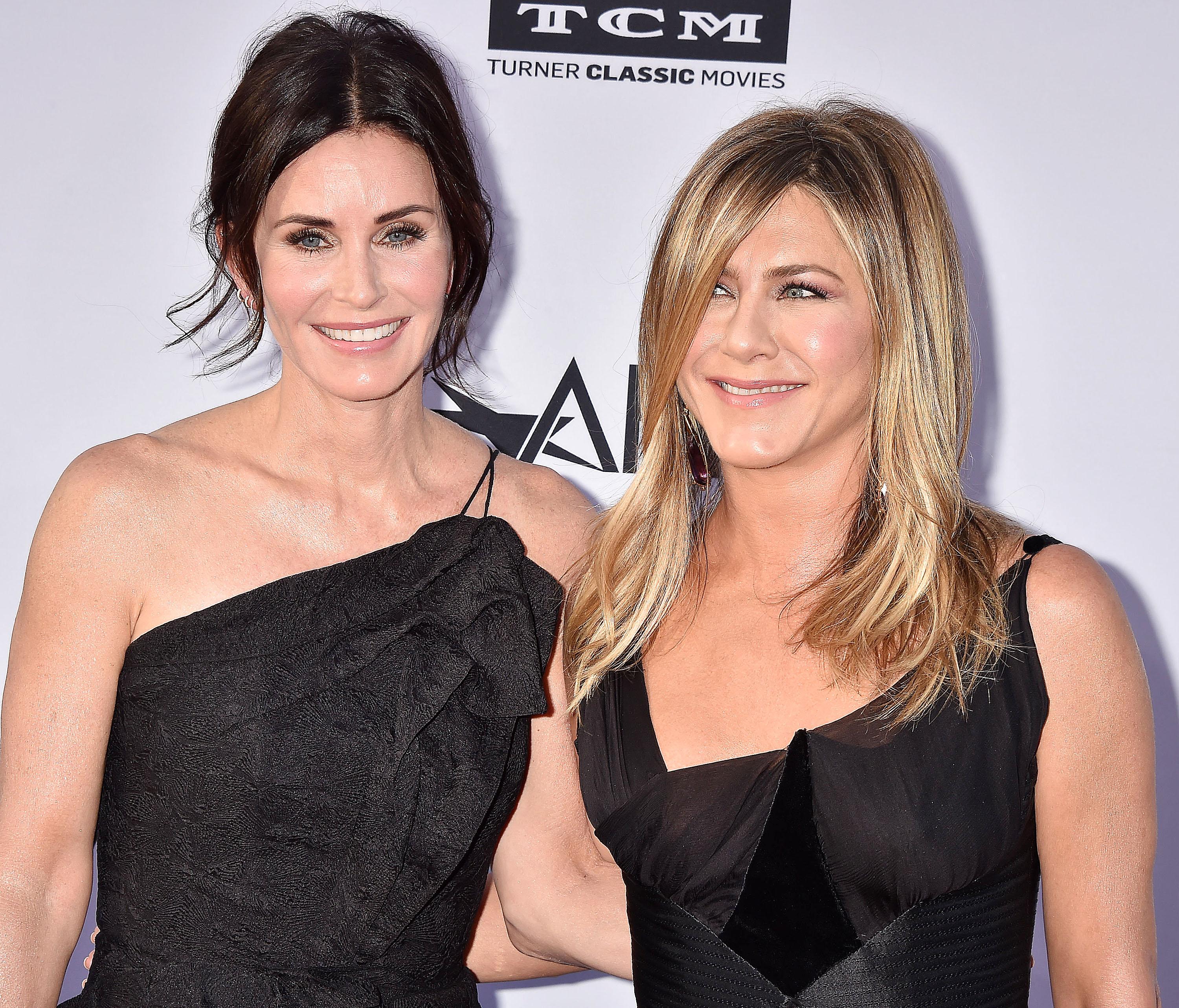 galentines courtney jennifer aniston