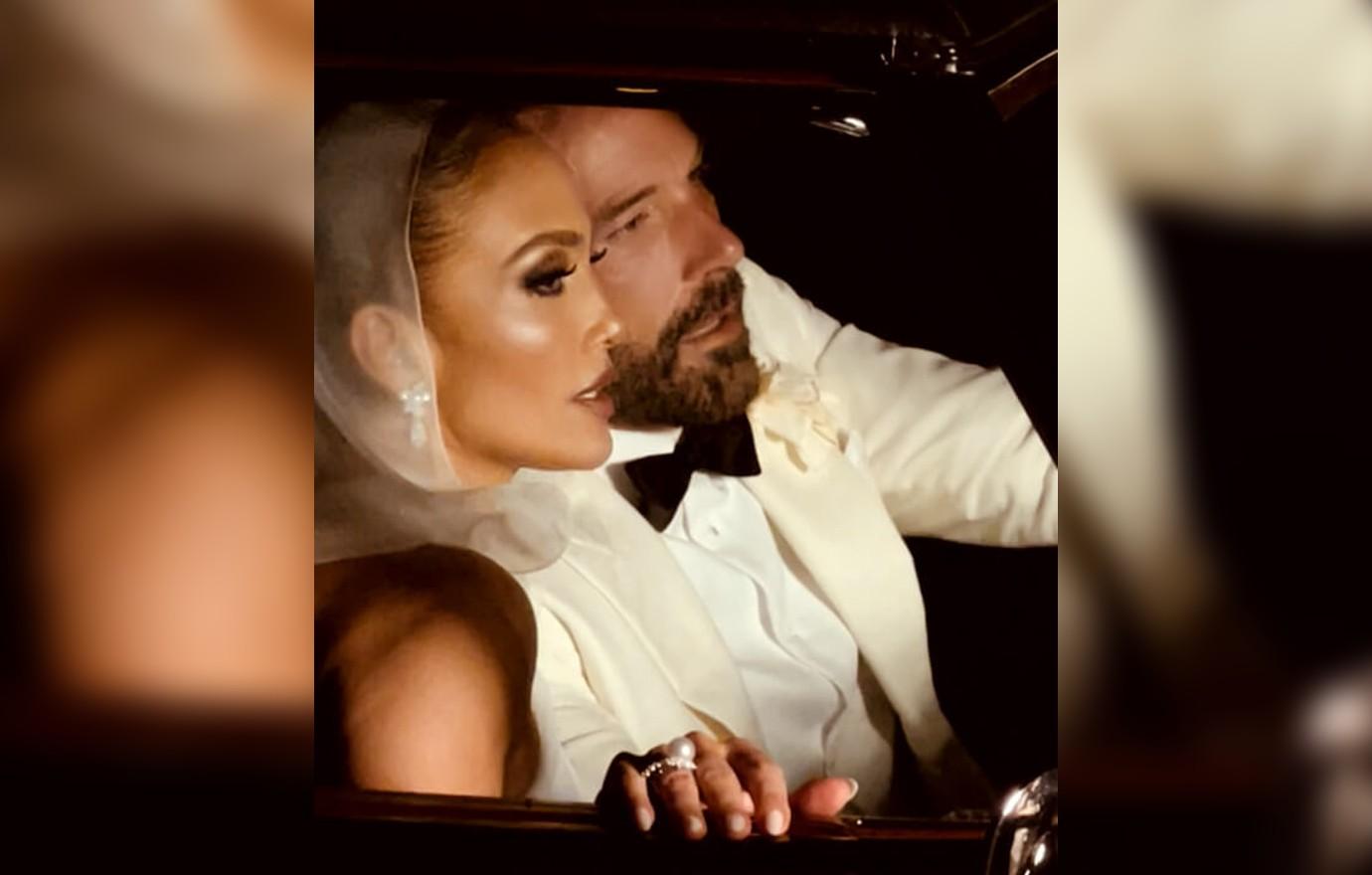 jennifer lopez spills details ben afflecks georgia wedding